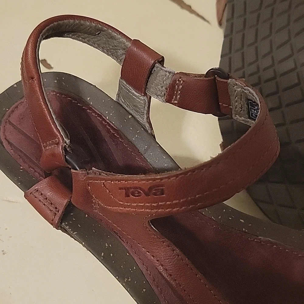 Teva womens brown sandals in size 10. Worn a couple of times. Like new - Picture 3 of 4